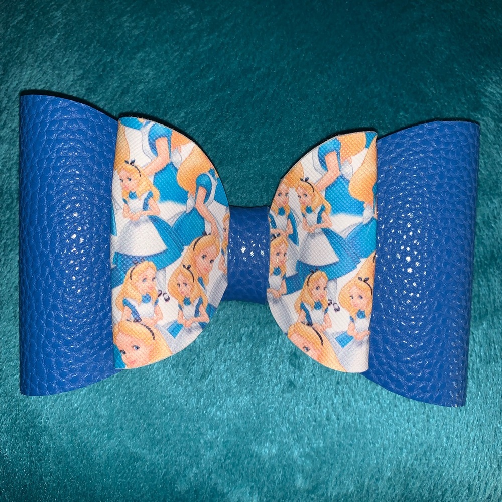 Hair bows